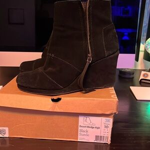 Toms black suede wedge